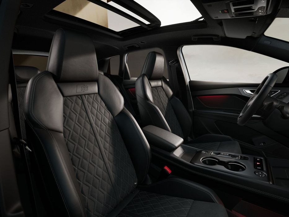 Audi Q4 e-tron 150kW * Pakiet Tech Plus *