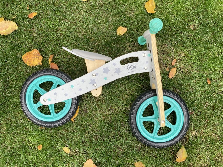 Новий біговел Kinderkraft Runner деревяний