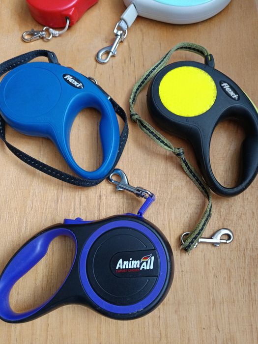 Поводок, ошейник рулетка.