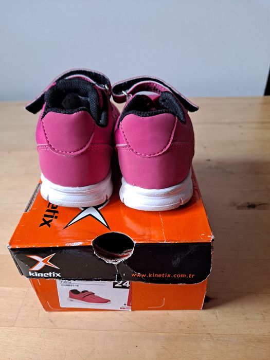Adidaski w roz 24