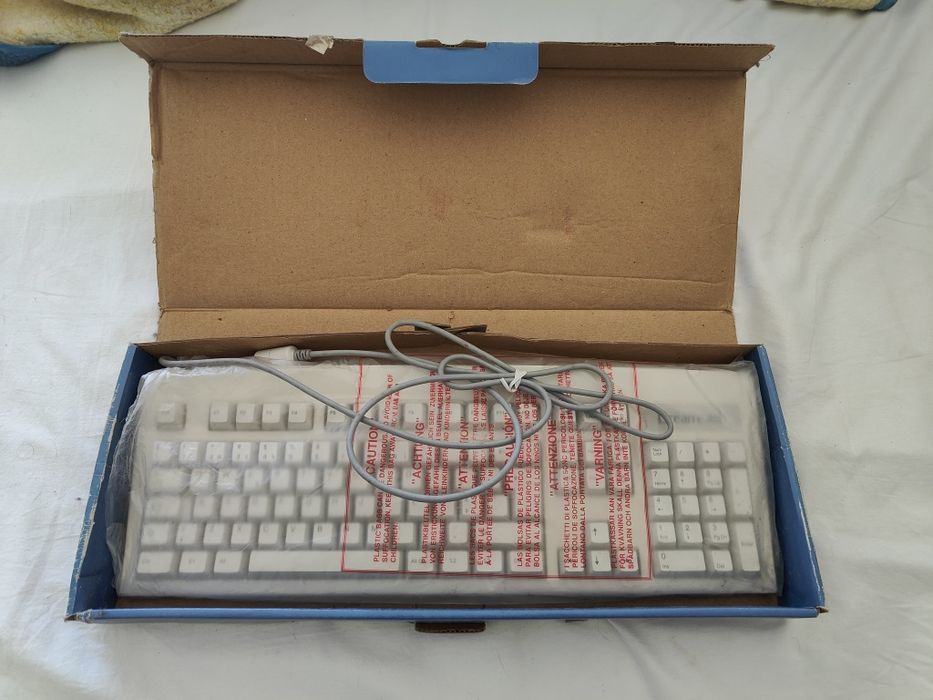 Teclado Dreamcast446973769585807361