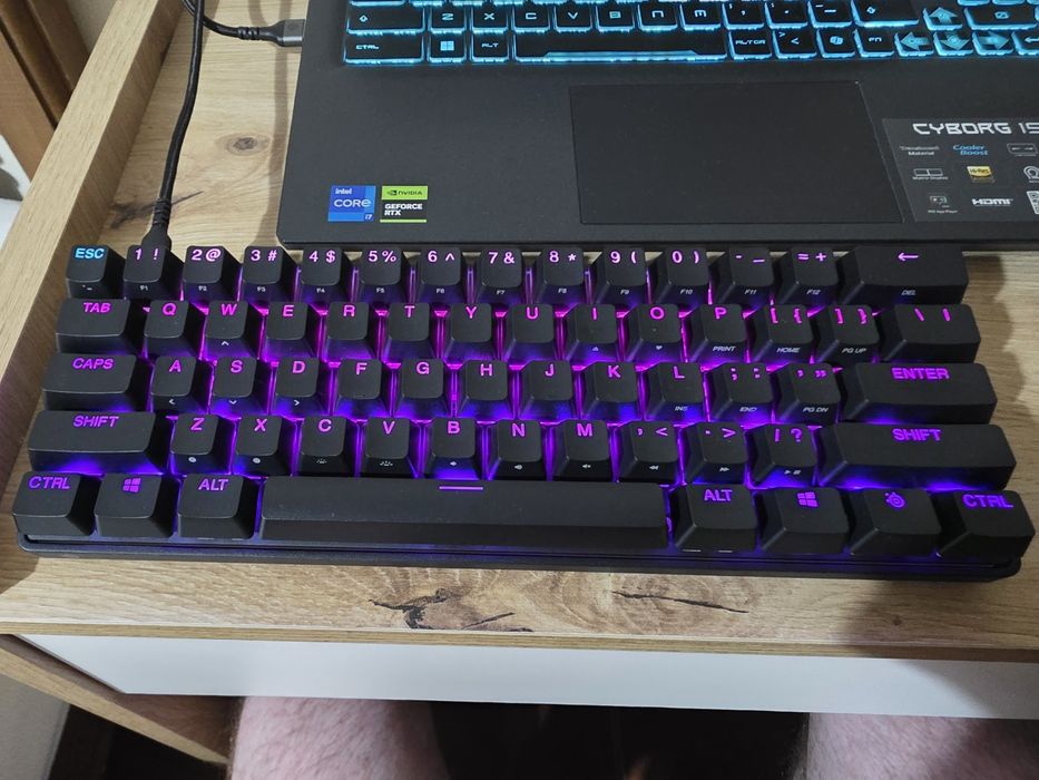 Portátil gaming msi cyborg 15 a13ve