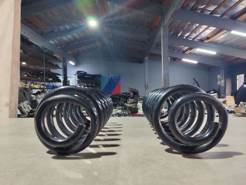 Задні Пружини BMW E39 Універсал Турінг