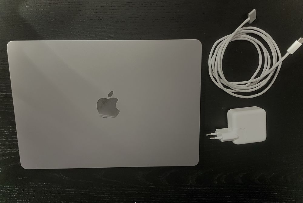 MacBook Air M2 8/256