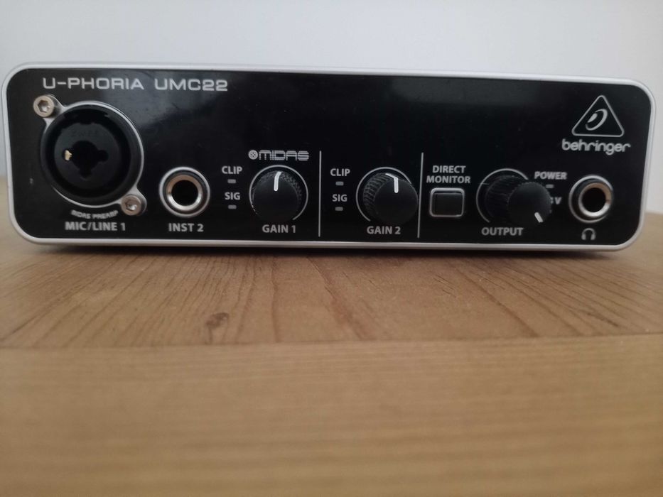 Interface áudio Behringer U-Phoria UMC22