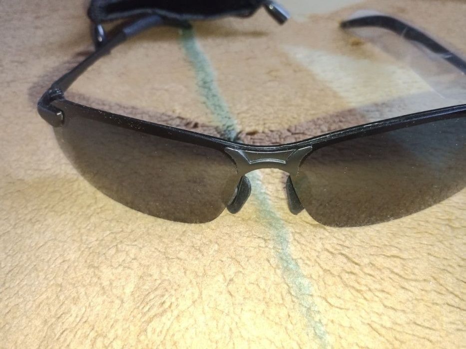 Солнцезащитные очки поляризационные