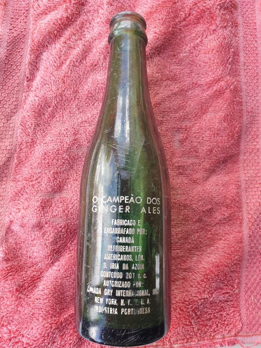 Garrafa antiga dos refrigerantes Canada dry
