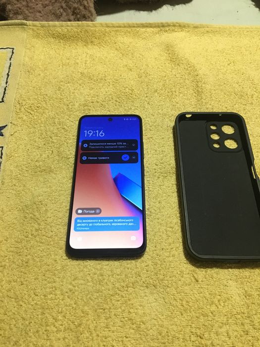 Телефон Redmi 12