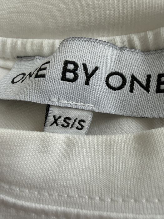 Футболка one by one