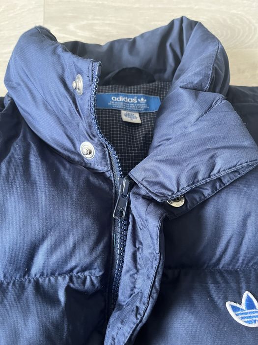 Granatowy bezrękawnik Adidas