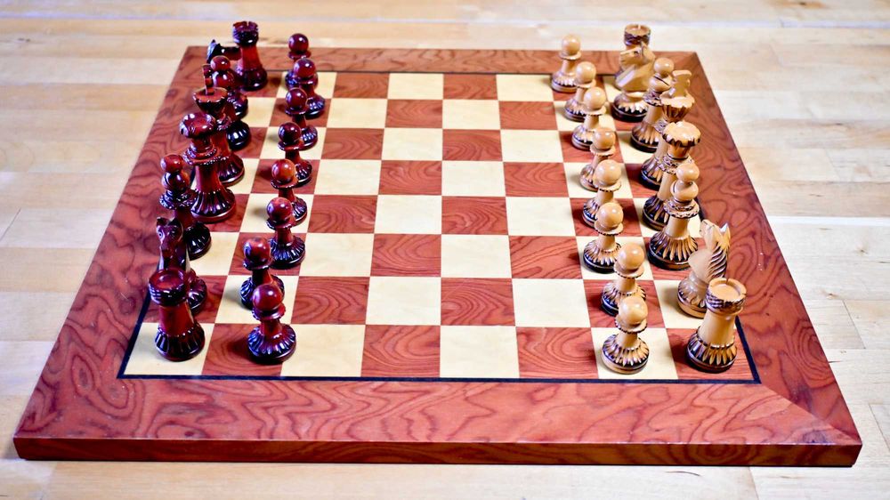 Tabuleiro de Xadres em madeira