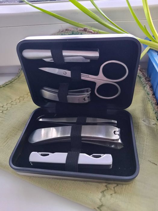 komplet do  manicure i padicure
