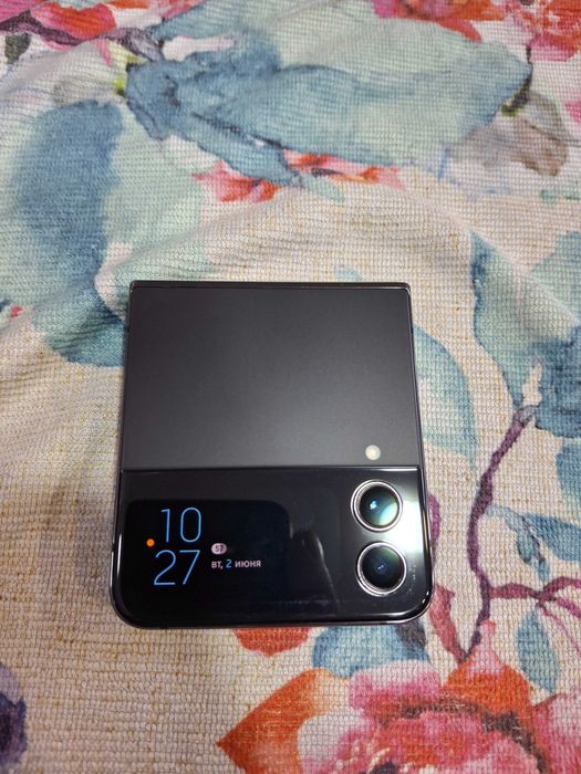 Телефон Samsung SM-F721B