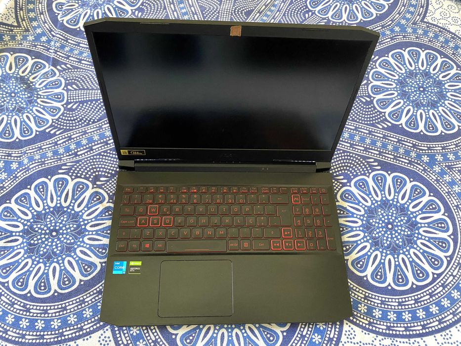 Acer Nitro 5 AN515-56 (Para Peças / Componentes) – Com Defeito