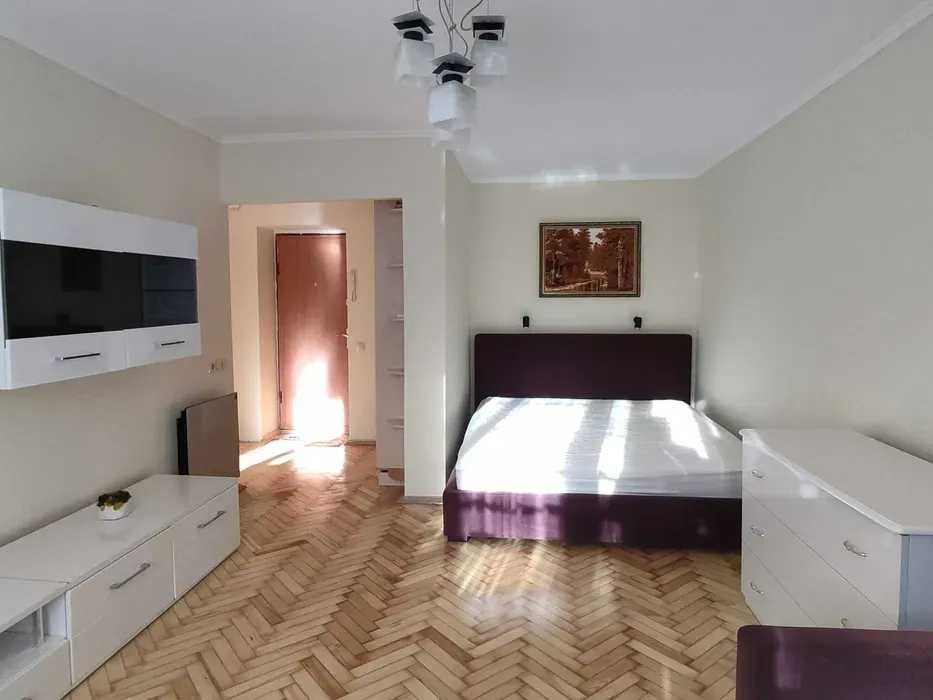 Оренда 1-кімнатна квартира поруч з ТЦ «Вікторія Гарденс»