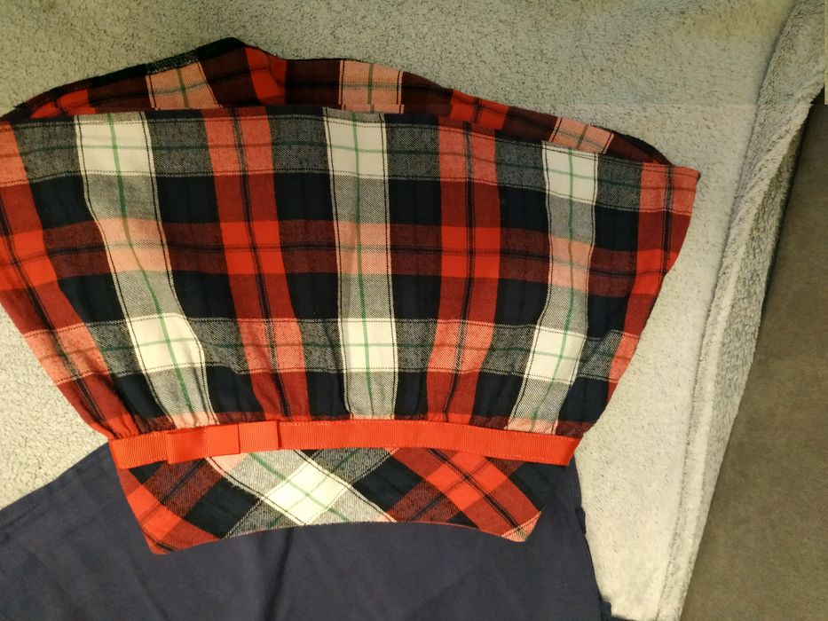 spodnica czerwona w kratkę   92