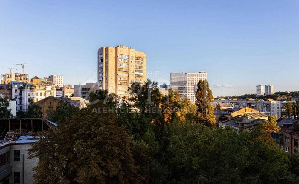 Продаж / Квартира / 70 м2 / ЖК 38 Перлина / Голосіївський район