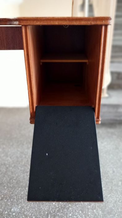 Biurko przedwojenne szerokość 95 głębokość 40 wysokość 70 cm