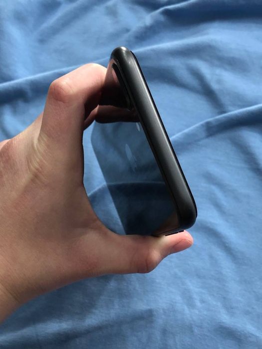 Продам айфон 8 плюс 64 гб