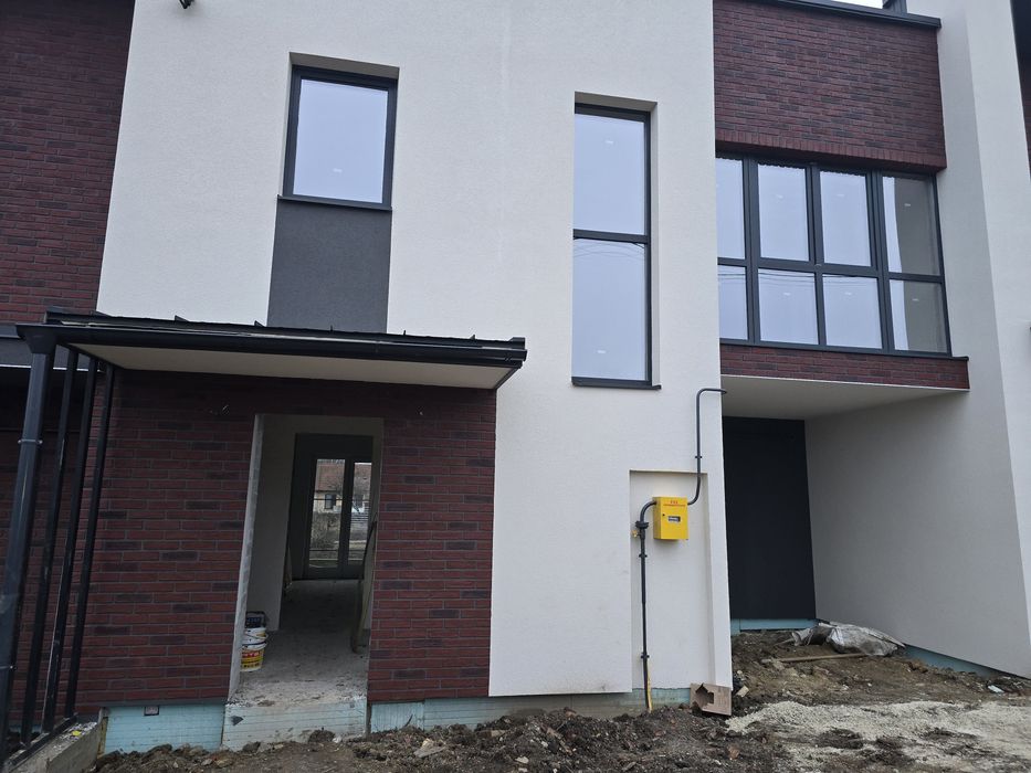 Продам котедж.100 м2.м. Коломия