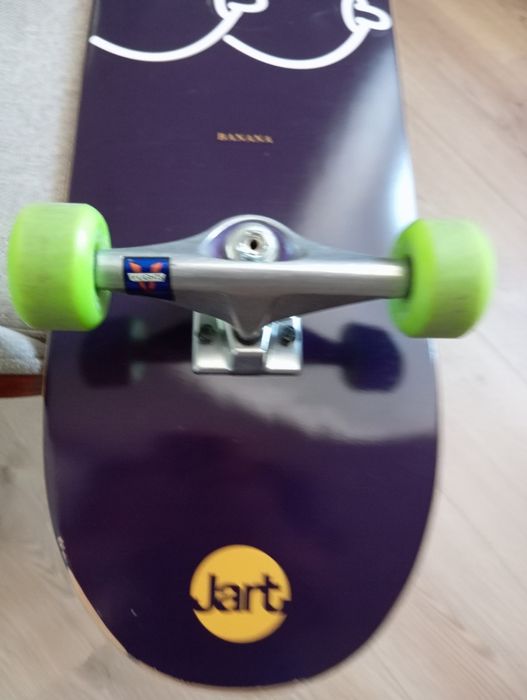 Skate deska JART com trucks Venture V-light
