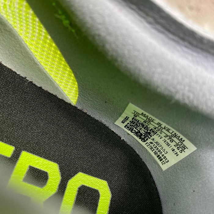 jq2553 нові adidas adizero boston 12 бігові кросівки running green