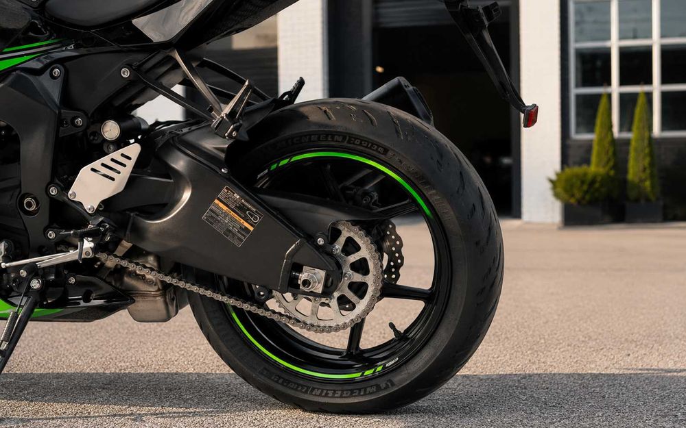 kawasaki zx4r - купить мототехнику - Цена на OLX.ua