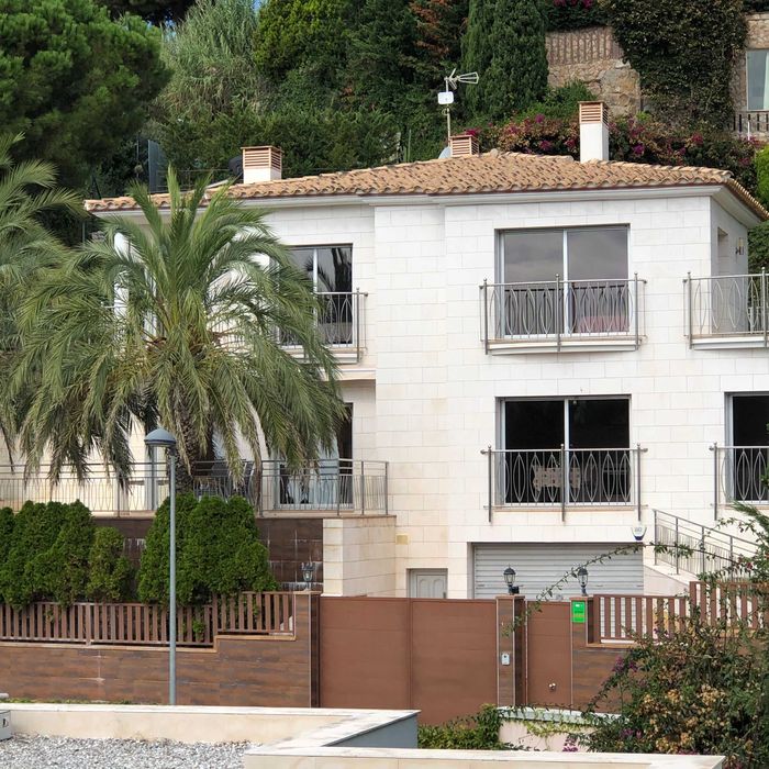 Вілла у моря  Коста Браво, Испания