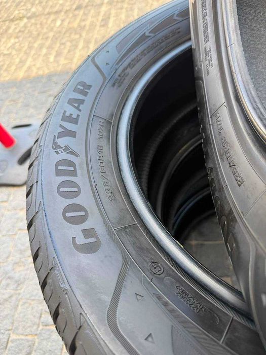 Продам автомобільну гуму GOODYEAR 235/60R18 107H.