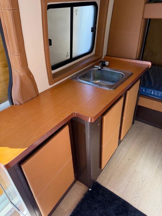 Autocaravana campervan (100% legalizada)