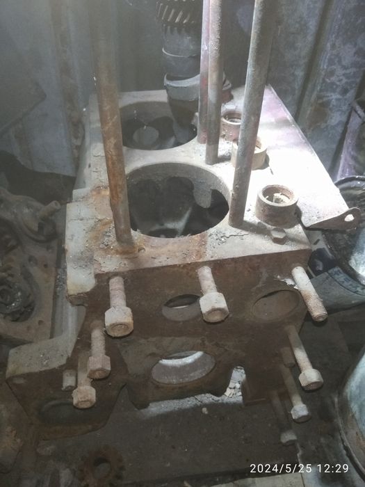 Продам блок двигателя Д-21 на Т-16 Т-25