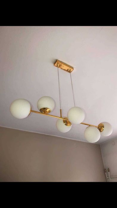 Złota lampa kule na pilota.