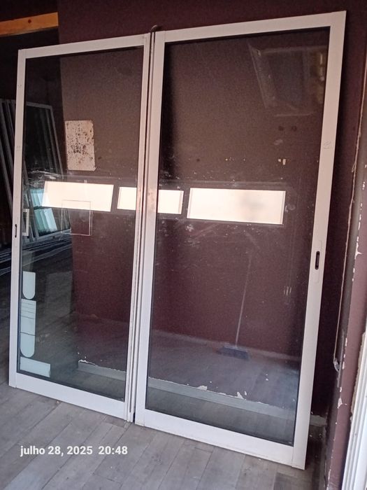 V 11  Porta aluminio lacado branco