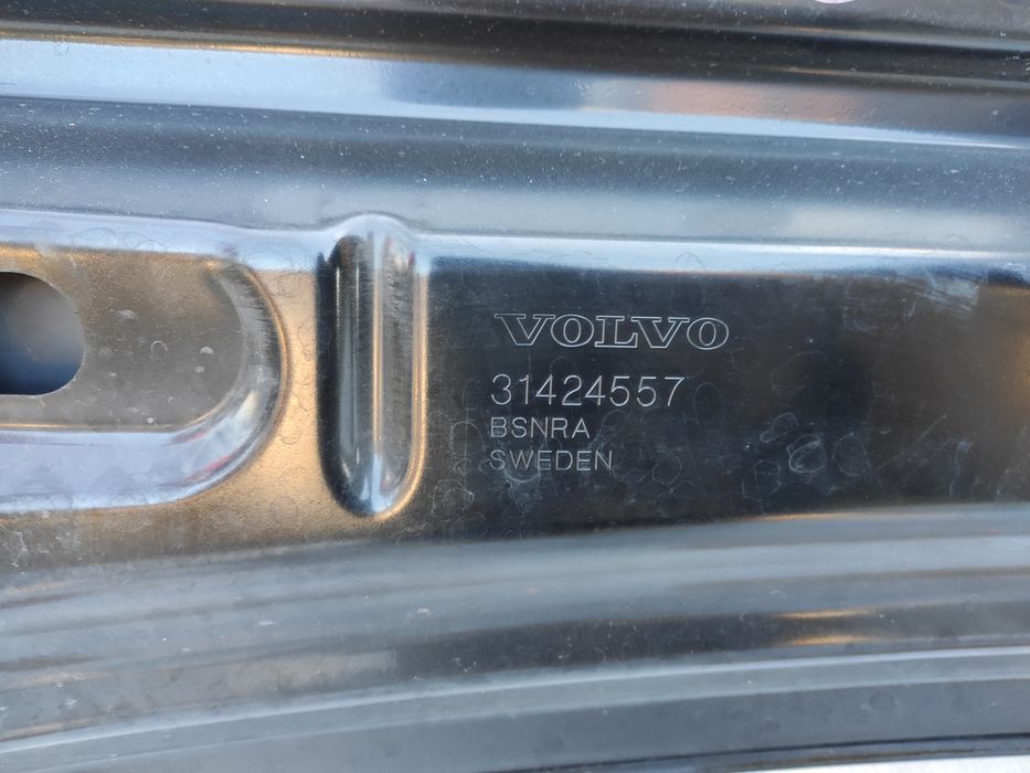 Volvo XC60 maska