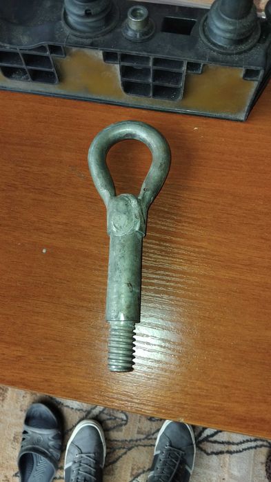 Крюк буксіровочний опель