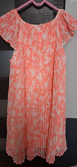 Sprzedam sukienki H&M dla ksiezniczki