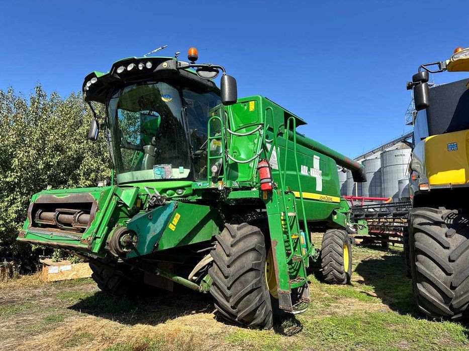 Комбайн John Deere W650i