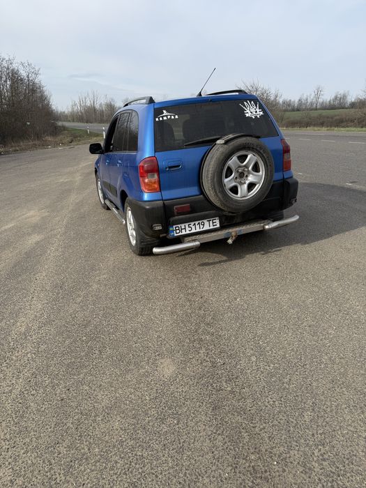 TOYOTA RAV4. 2000г