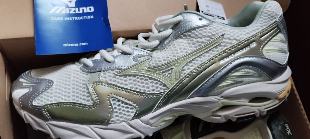 Mizuno wave rider 10 nimbus cloud\ Коллаборация Mizuno Contender Hanon