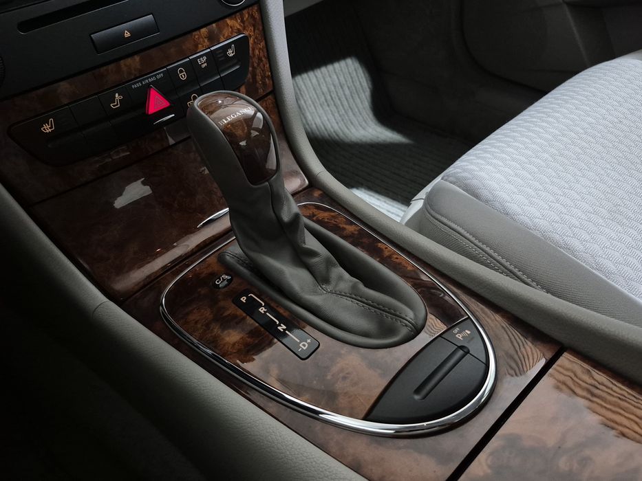 Mercedes E220 CDI - 80.000KM - AUTO | NACIONAL | ELEGANCE