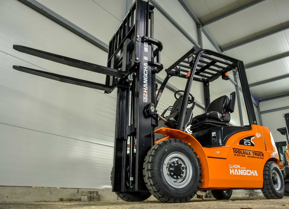Wózek widłowy elektryczny Hangcha CPD25-XEY2HA-SI