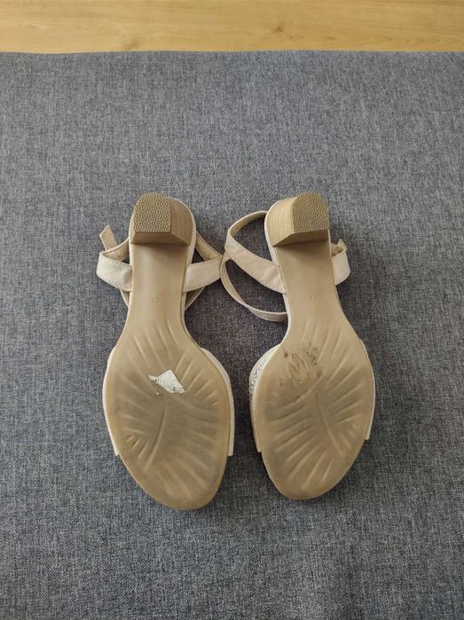 Sandały damskie na obcasie