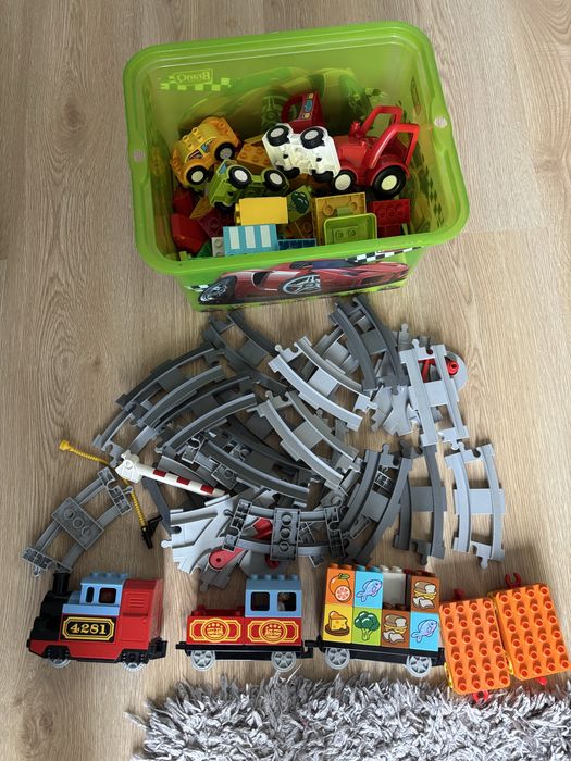 Lego duplo pociag parowy z torami i lego duplo pociag z cyferkami