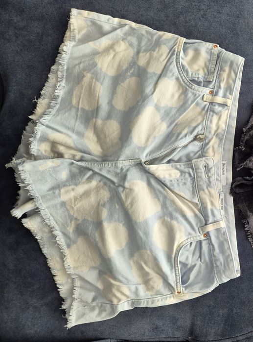 Sprzedam spodenki Bershka