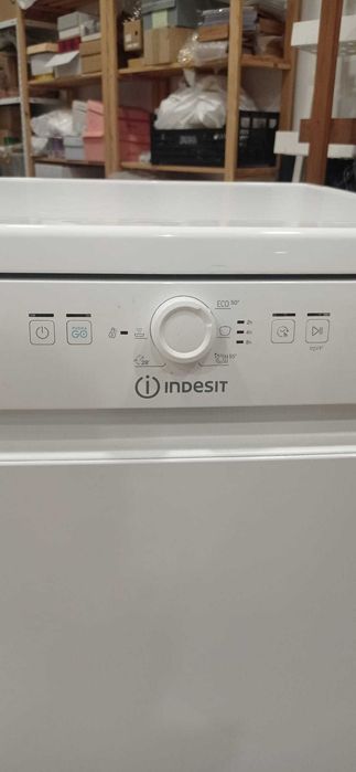Maquina lavar loiça indesit