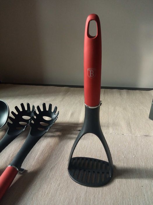 Nowy zestaw przyborów kuchennych Berlinger Haus