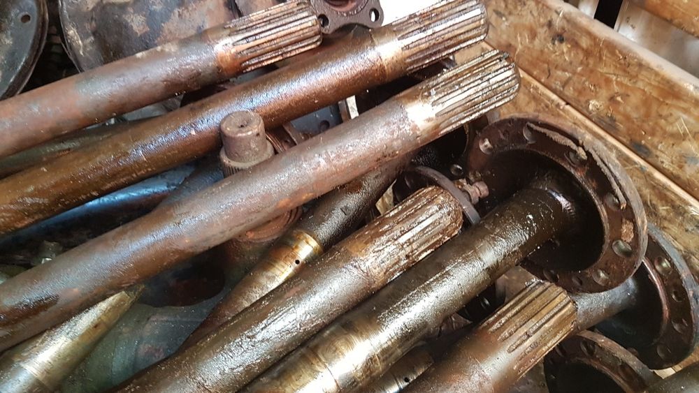 Піввісь заднього моста ГАЗ 66