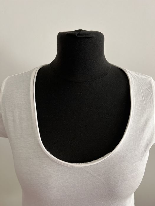 bluzka z krótkim rękawem i rozcięciem na plecach Zara rozm. M