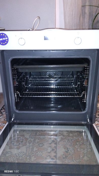 Продам духовку электрическую