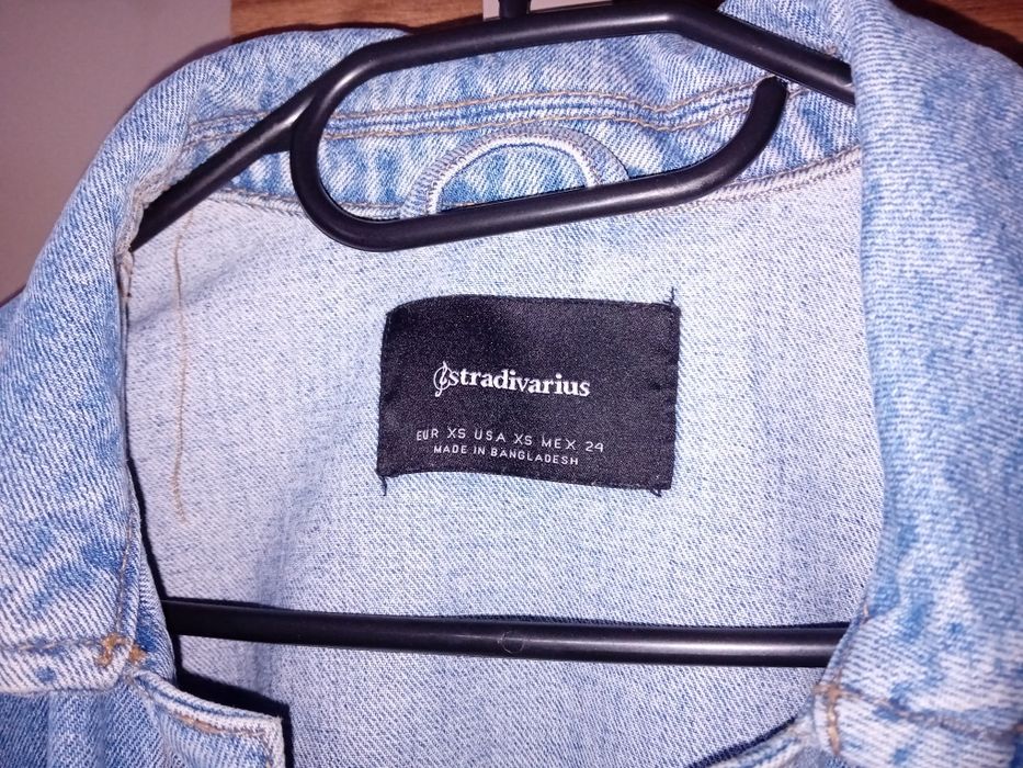 Kurtka jeansowa damska Stradivarius